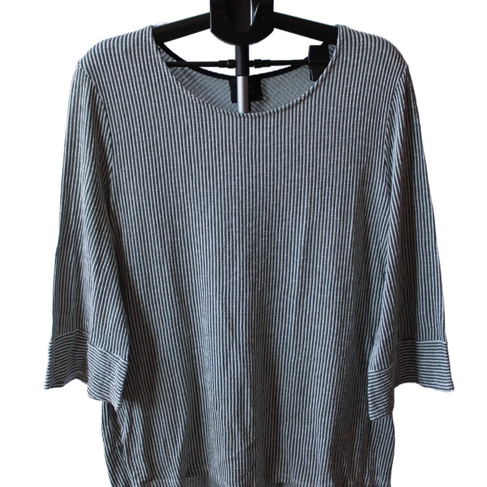 1X Green and White Stripe Top 3/4 length sleeves